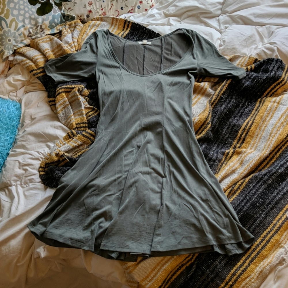 Short sleeves skater dress